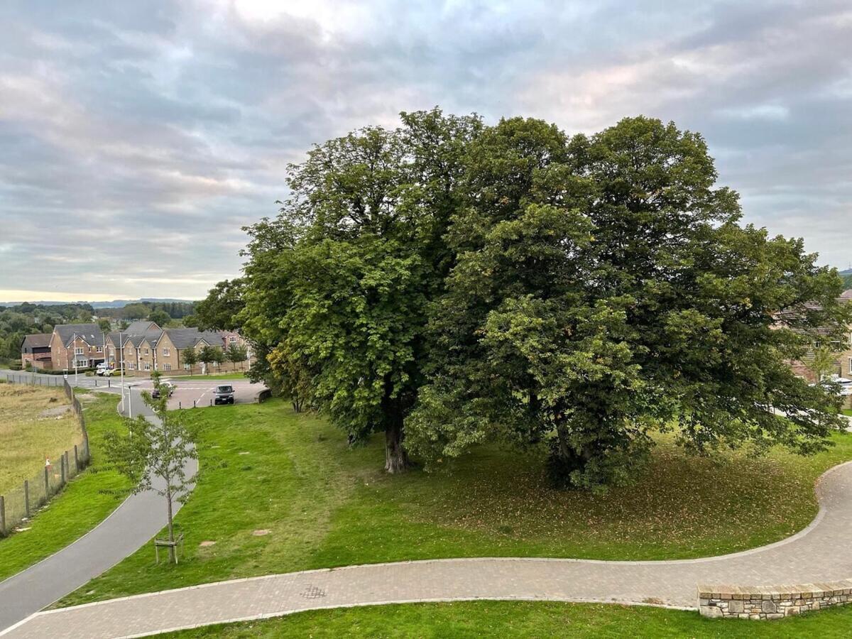 2 Bedroom Luxury Flat In Quiet Village Of Bishopton Bishopton (Renfrewshire) Exterior foto
